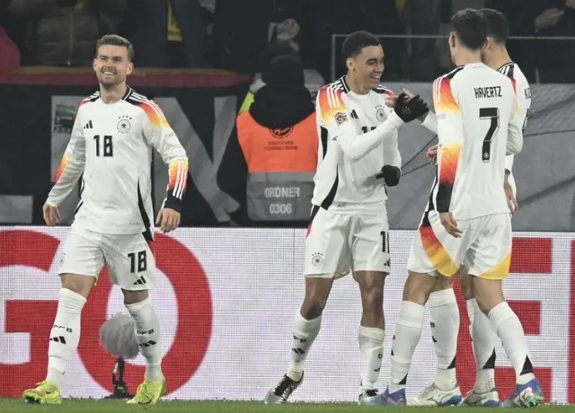 Xe tăng Đức hủy diệt Bosnia 7-0